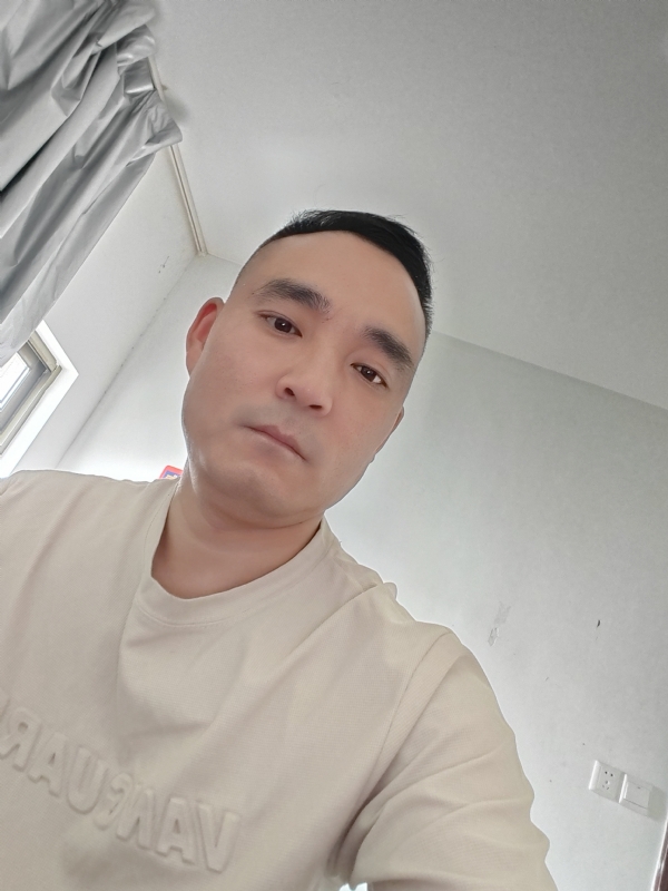 小锋的第一张照片--平顶山中老年相亲网